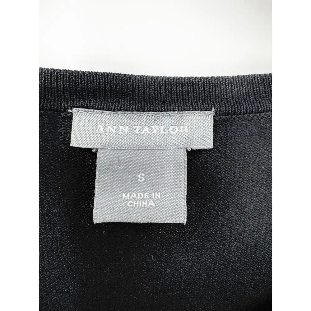 Ann Taylor Black Cardigan Button Front 3/4 Sleeve Classic Minimalist Size Small - Picture 4 of 7